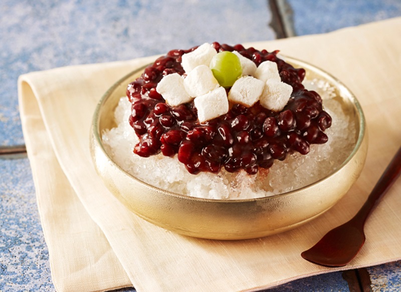 Patbingsu (팥빙수), variedad más conocida de bingsu alrededor del mundo. | iclickart